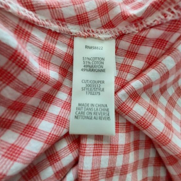 Max Studio red gingham flutter sleeve blouse - Picture 4 of 6